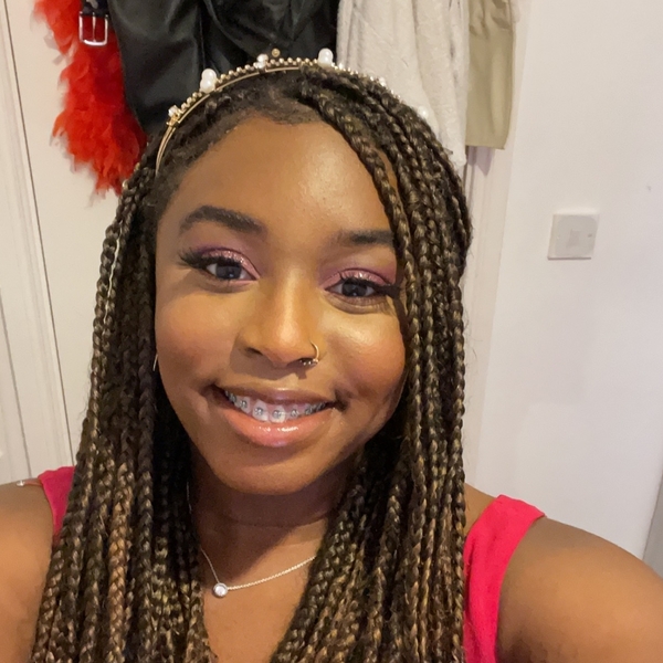 Aisha - English tutor - Ashbourne