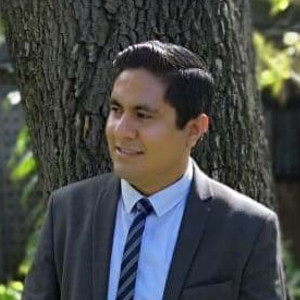 RAYMUNDO - Profesor de análisis financiero - Morelia