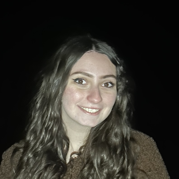 Claudia - Prof d'orthographe - Linas