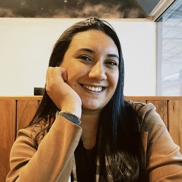 Débora - Prof de inglês - Rolândia
