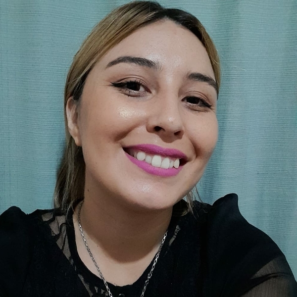 Evelyn - Profe de español y literatura - Virrey del Pino