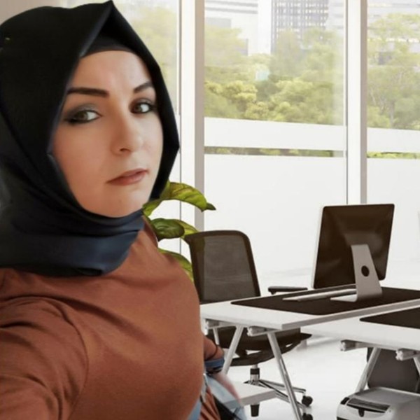 Nazlı - Tarih öğretmeni - 