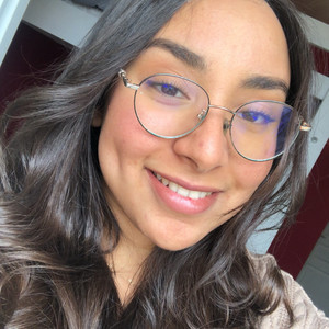 Yasmine - Prof d'aide aux devoirs - Vélizy-Villacoublay