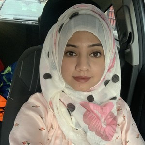 Shazmeen - Economics tutor - Cardiff