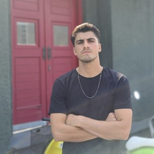 Mustafa - Pilates öğretmeni - 