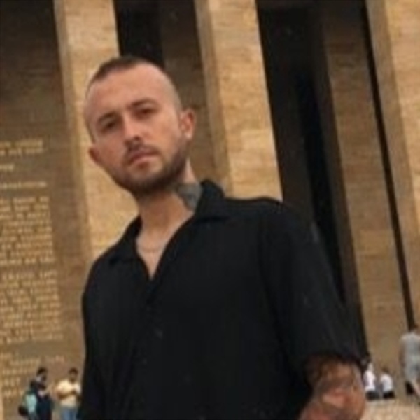 Ömer - İngilizce öğretmeni - 
