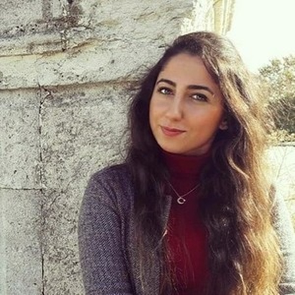 Ezgi - Türkçe öğretmeni - 