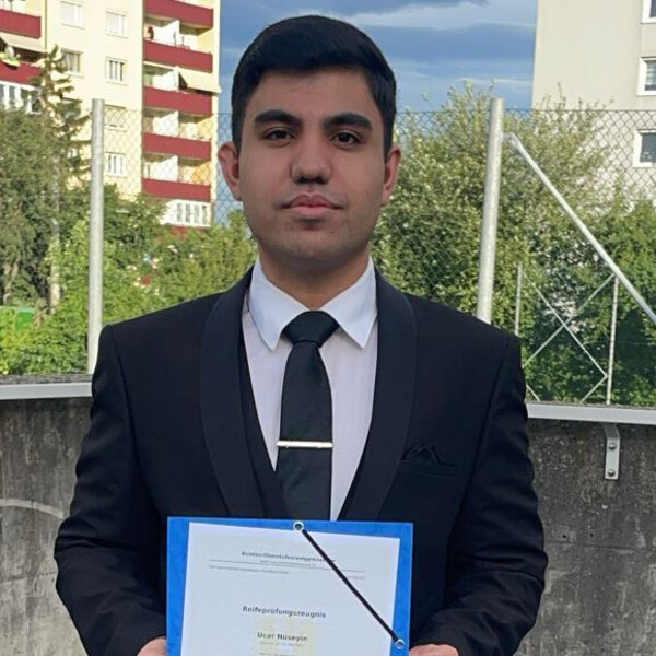 Hüseyin - Lehrkraft für Mathematik - Graz