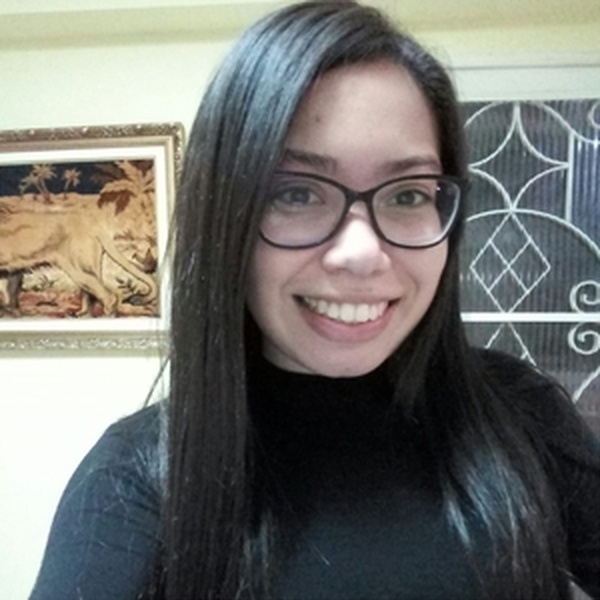 Lívia - Professor de matemática - Atibaia