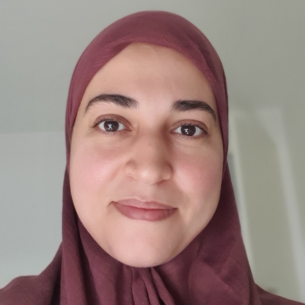 Zineb - Prof d'électronique - Asnières-sur-Seine