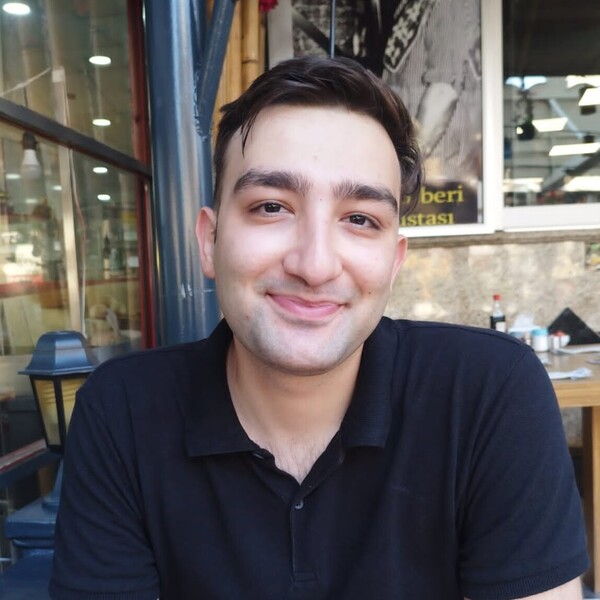 Emre - Matematik öğretmeni - 