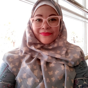 Niken - Guru bahasa inggris - Jakarta Timur