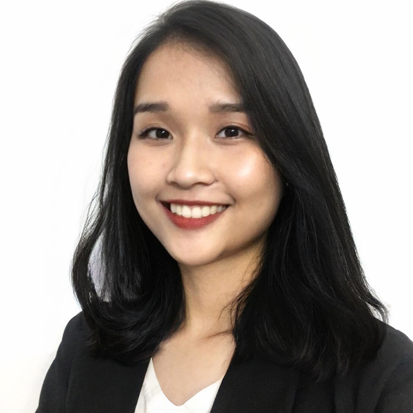 Zoe - GMAT instructor - London