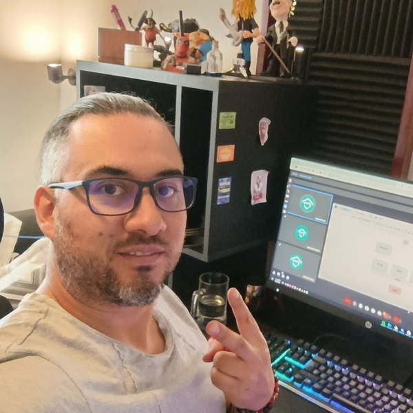 Juan Gabriel - profesor de diseño web - Ibagué