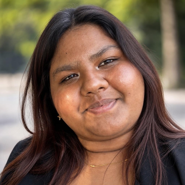 Shania - Maths tutor - London