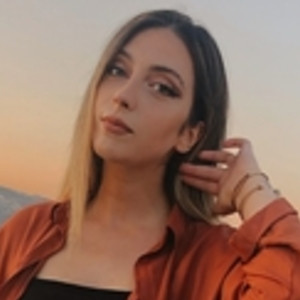 Ebru - Türkçe öğretmeni - 
