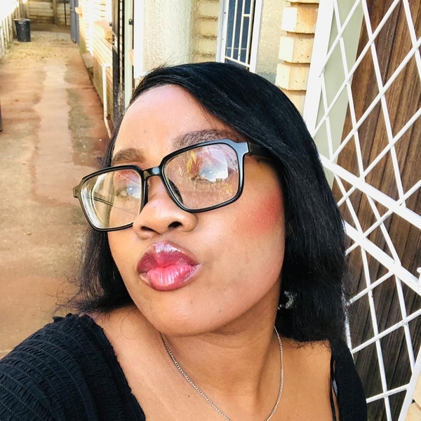 Nthabiseng - English tutor - Mmabatho