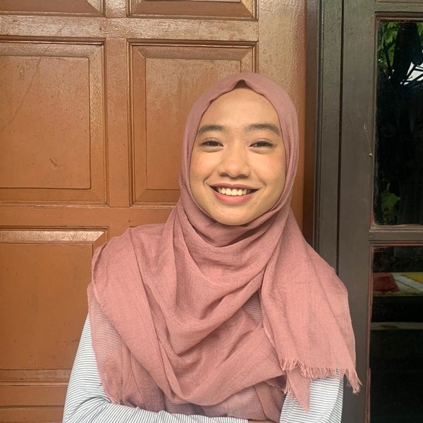 Levina - Guru bahasa jepang - Kecamatan Cisauk