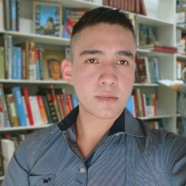Josué - Profesor de biología - CDMX