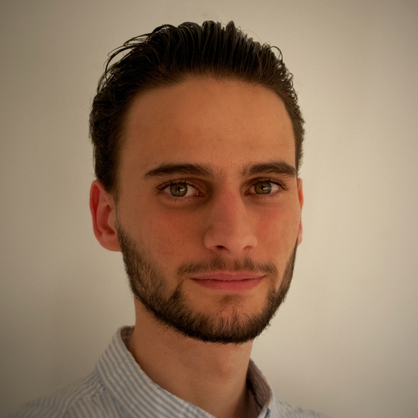 Charles - Prof de maths - La Fare-les-Oliviers