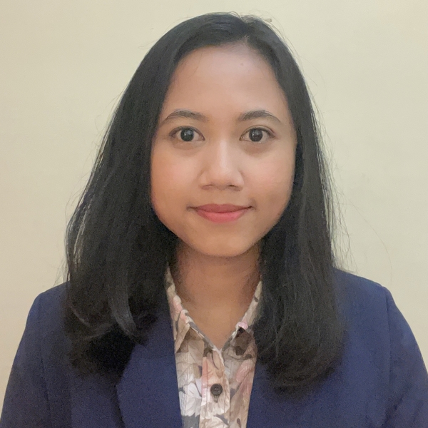 Fika - Guru matematika - Surakarta