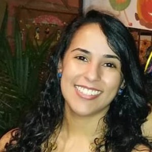 Joana - Professor de matemática - Recife