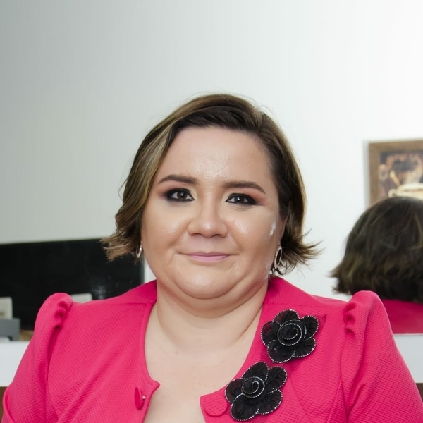 Karina - Professor de português - Volta Redonda (Rio de Janeiro)