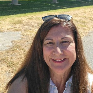 Shirley - Spanish tutor - Fresno