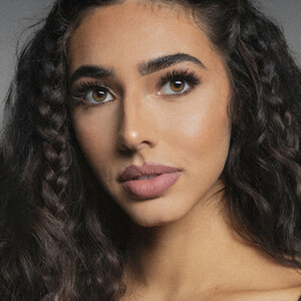 Isabella - Singing teacher - Los Angeles