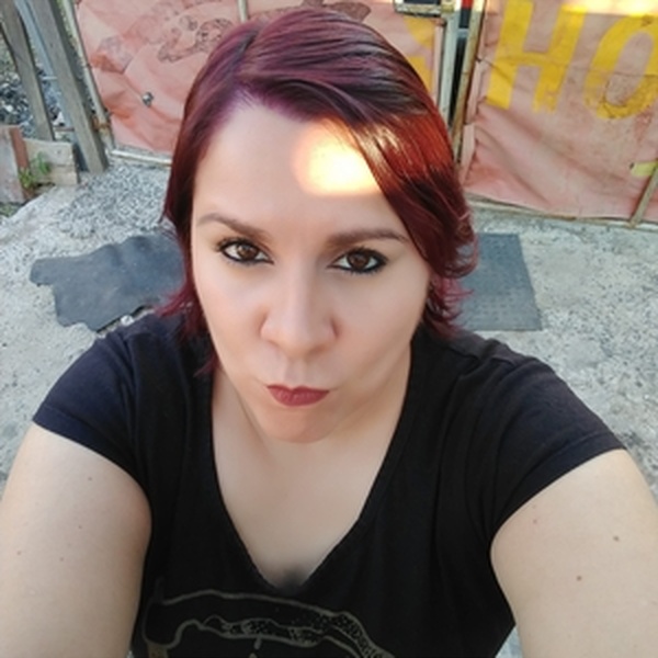 Barby - profesor de maquillaje - Benavidez