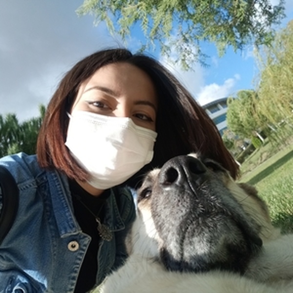 Elif - İngilizce öğretmeni - 