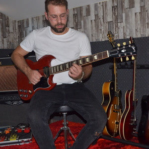 Alessio - Insegnante di chitarra - Roma