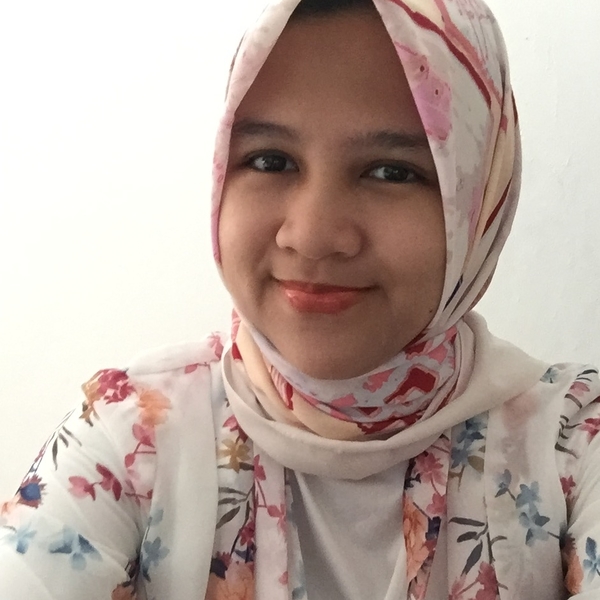Putri - Guru akuntansi - 