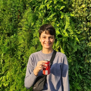 Luísa - Professor de português - Eunápolis