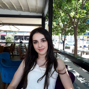 Duygu - Dilbilgisi öğretmeni - 