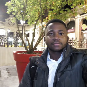 Romuald - Prof d'histoire - géo - Poitiers