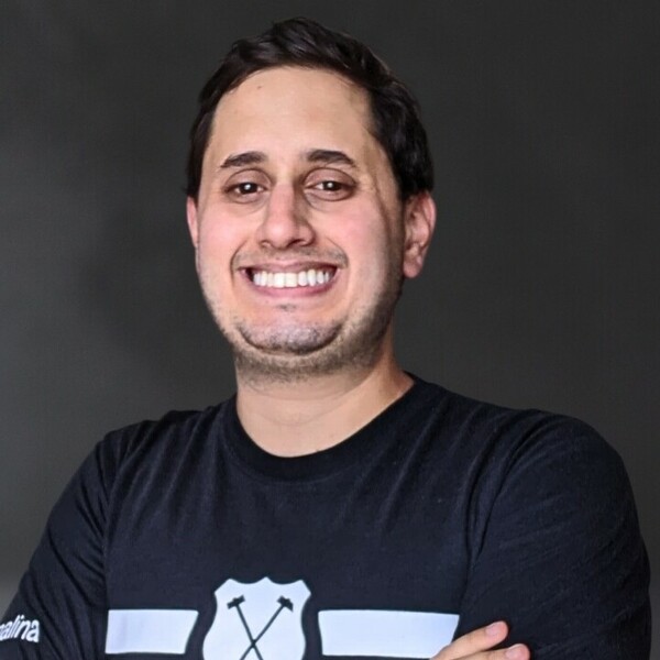 Lucas - Professor de física - Vila Velha