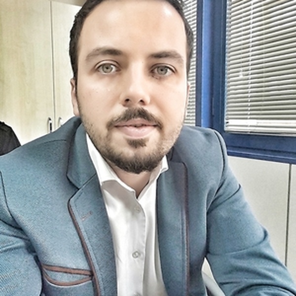 Eser - Satranç öğretmeni - 