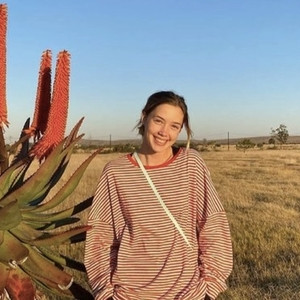 Lindsey - English tutor - Durban