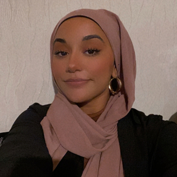 Yosra - Prof de français - Paris 4e