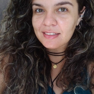 Suelen Najara - Prof de italiano - Viçosa