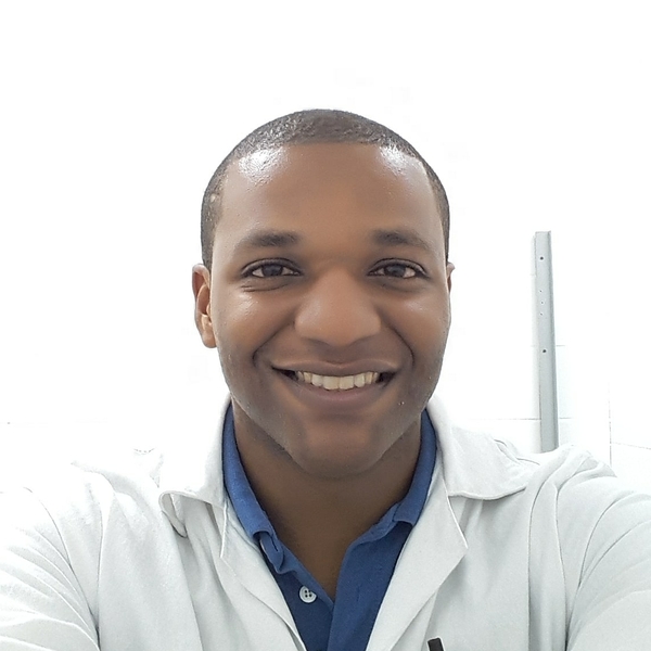 ANDRE LUIZ - Professor de química - Piabetá