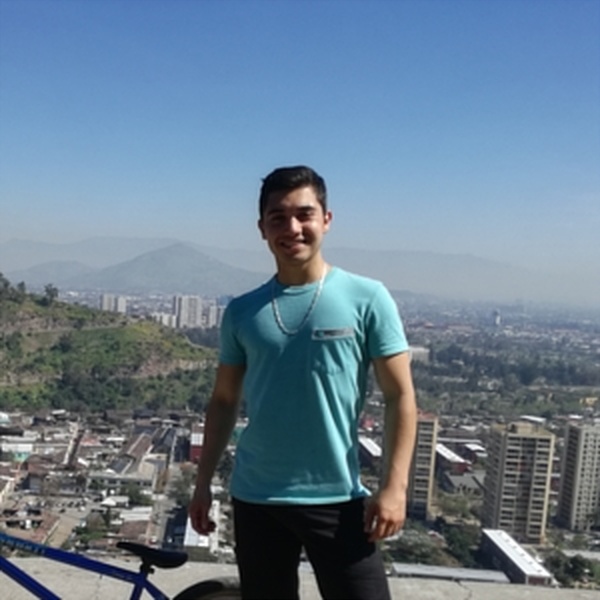 Jhonny - Profesor de matemática - Santiago