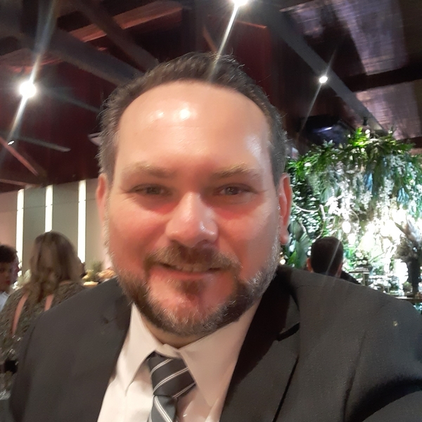 Bruno - Prof de marketing - Barreiros