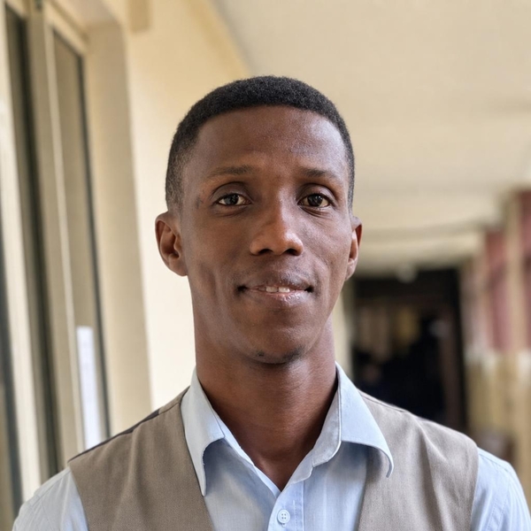 Idowu - Maths tutor - Lagos