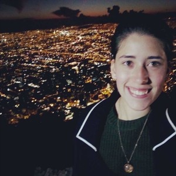 Amanda Letícia - Professor de Compreensão Escrita – Português - Curitiba