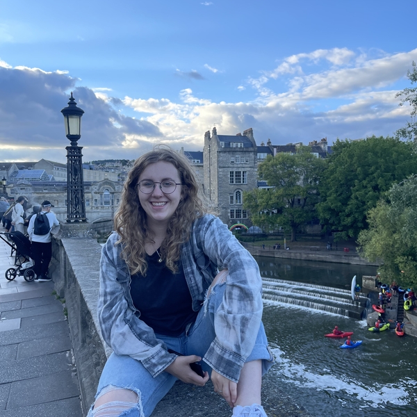 Rachel - English tutor - Camrose