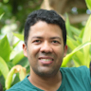 LUIS - Profesor de informática - Soledad