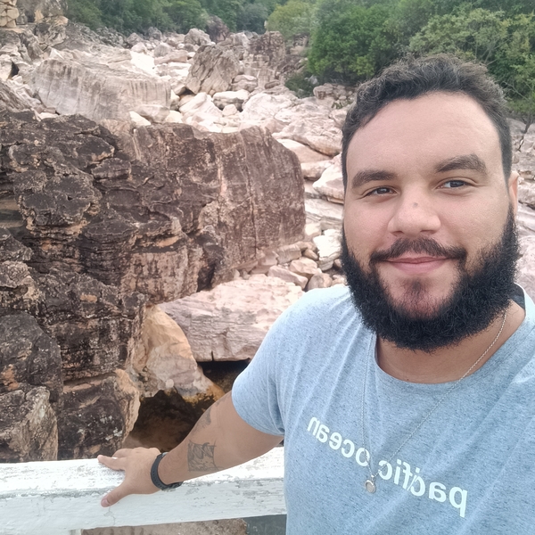 Leonardo dos Santos - Professor de biologia - Jequié