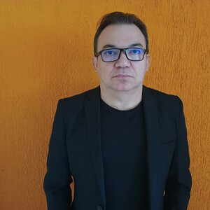 Benício - Prof de explicações - 71020-500